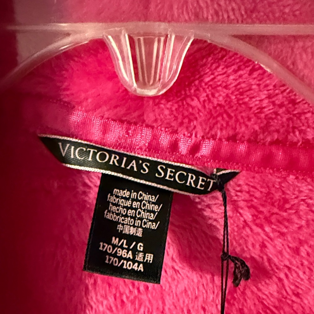 Victoria's Secret Pink Robe - Picture 2 of 7